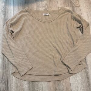 HOLLISTER Tan V-Neck Ribbed Waffle Sweater